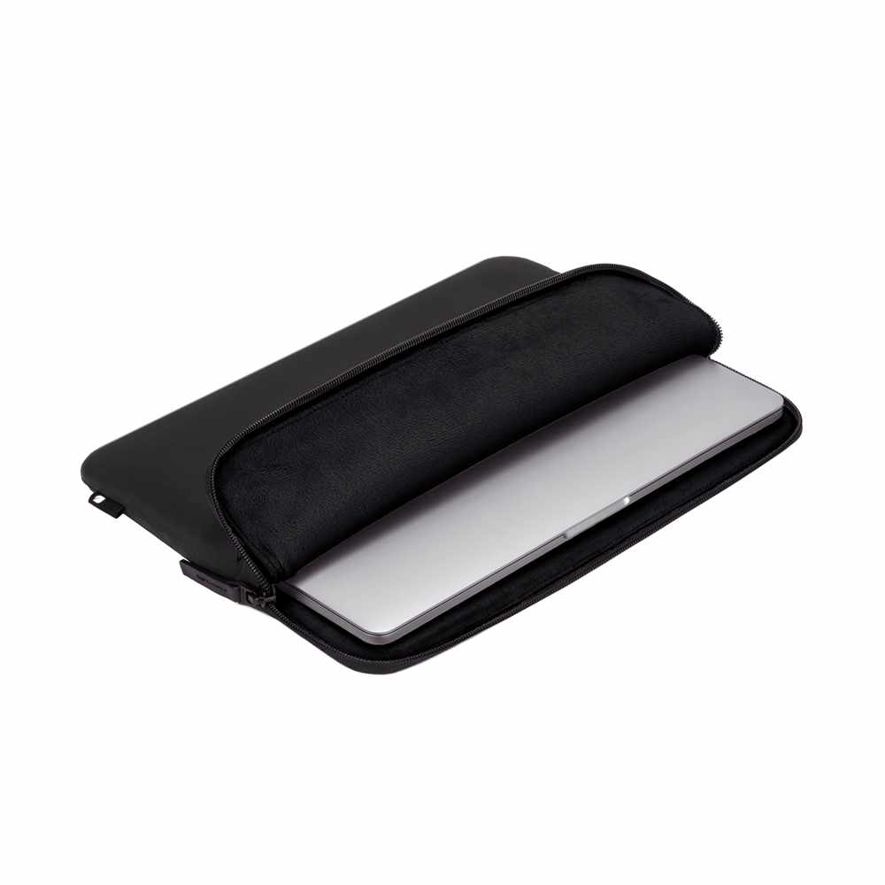 Carrying pouch for computers and tablets up to 13 inches